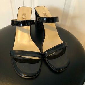 Nickels Black strap sandal. Size 7 1/2.